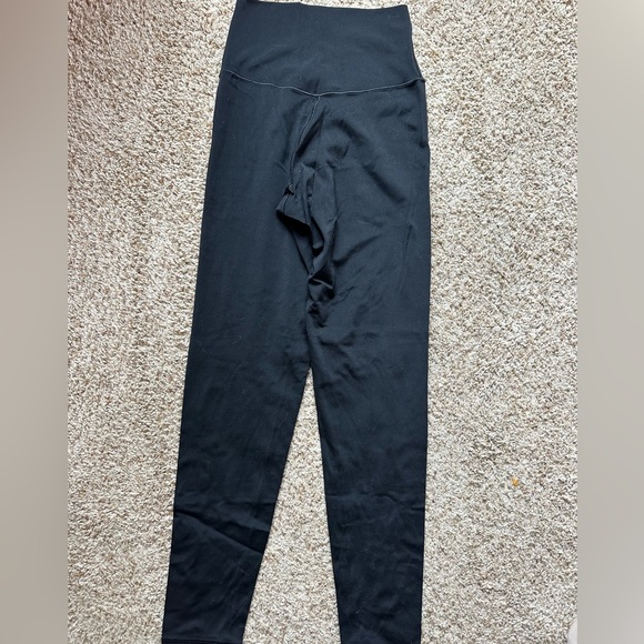 Blk high waisted 7/8 leggings - Picture 2 of 4